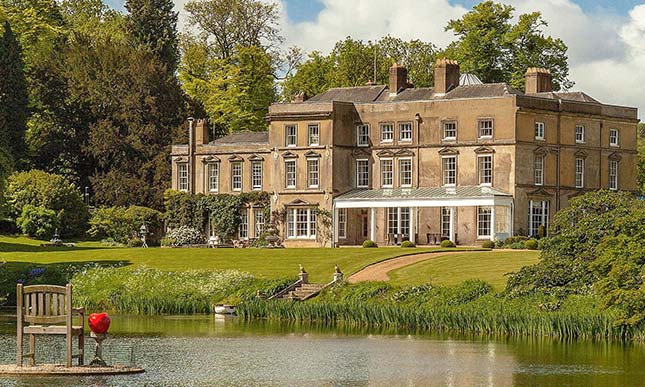 Hexton Manor