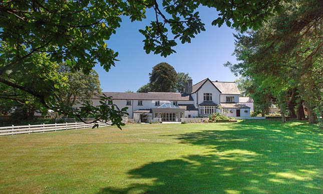 Llechwen Hall