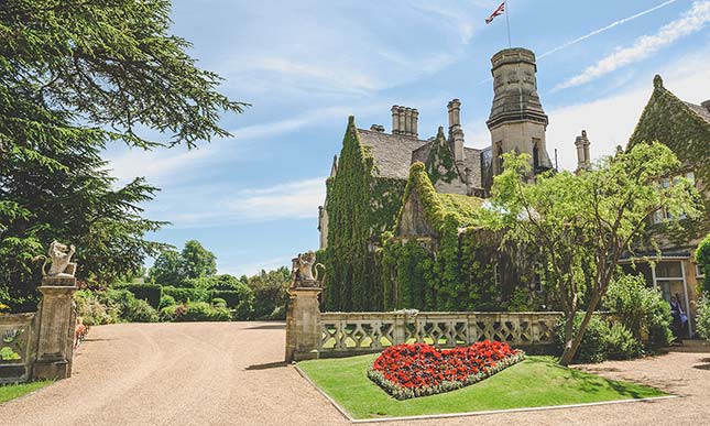 Manor By The Lake