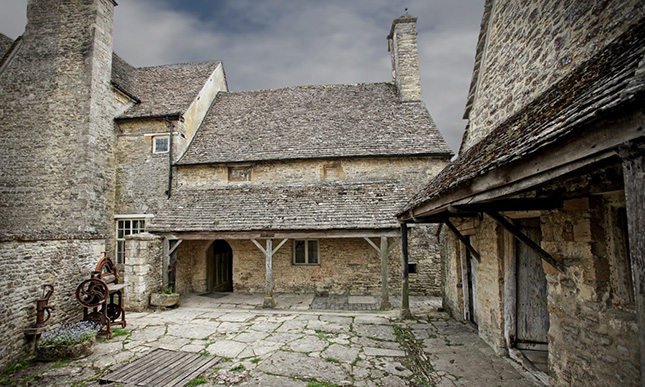 Cogges Manor Farm