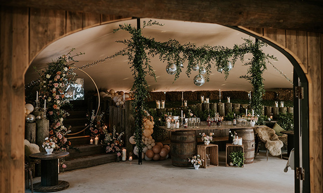 Oak Tree Barn